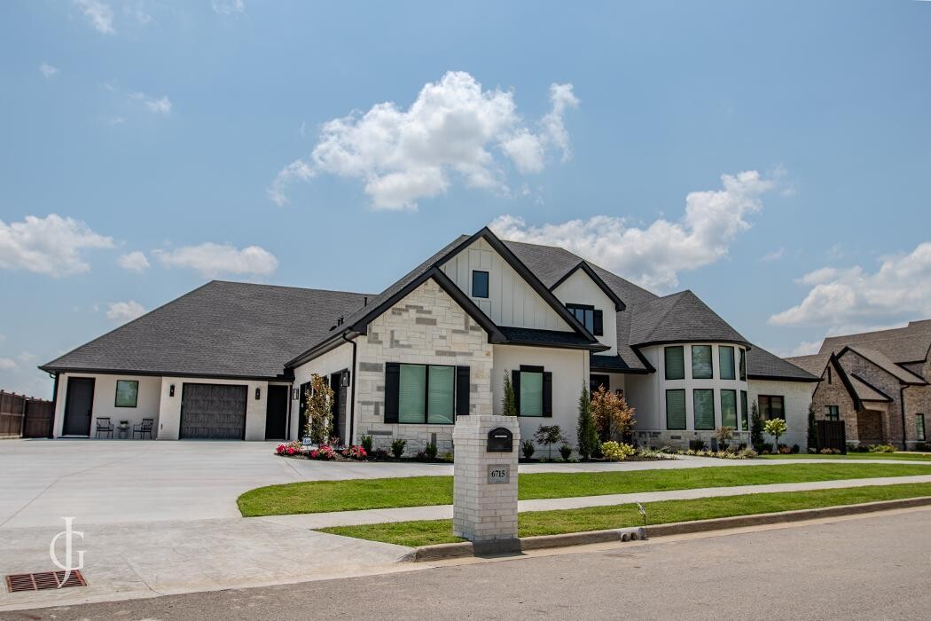 Images Justin Green Custom Homes Inc.