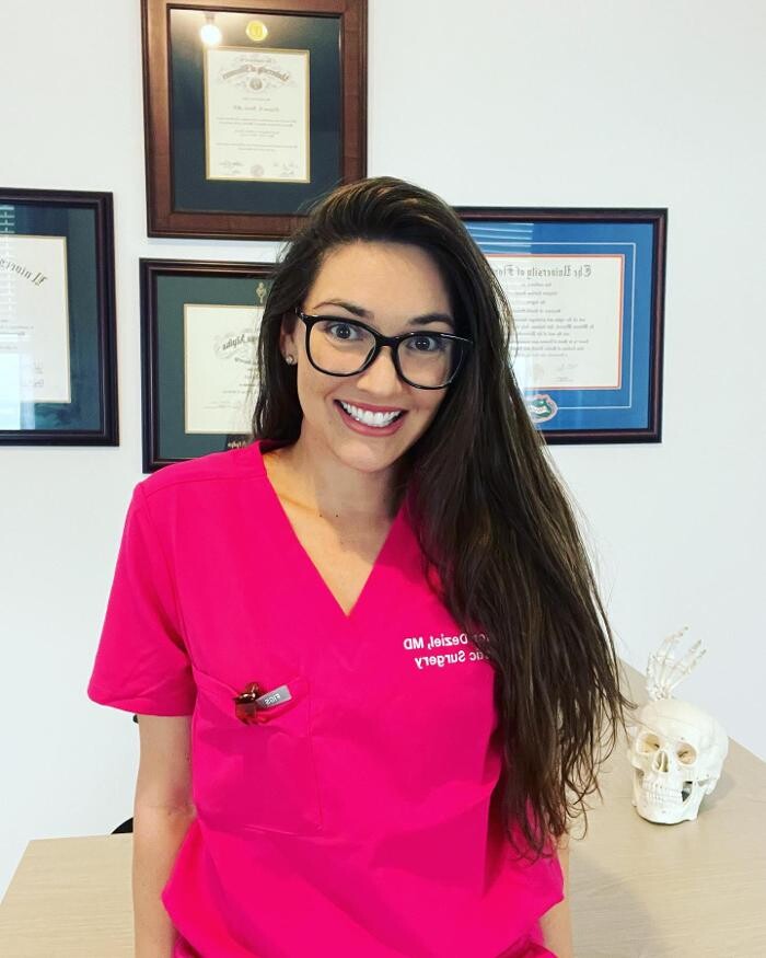 Images Allyson Deziel, MD