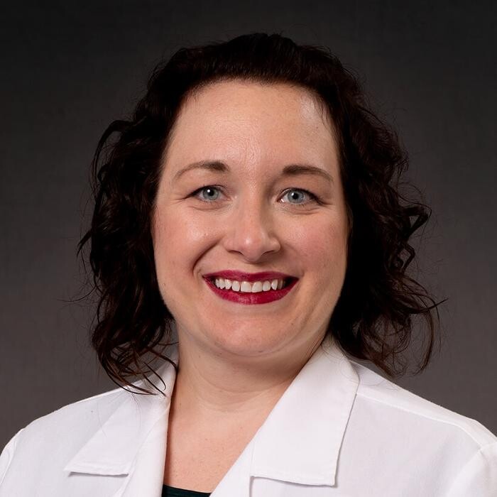 Images Laura C. Farrington, DO | Medical Oncologist