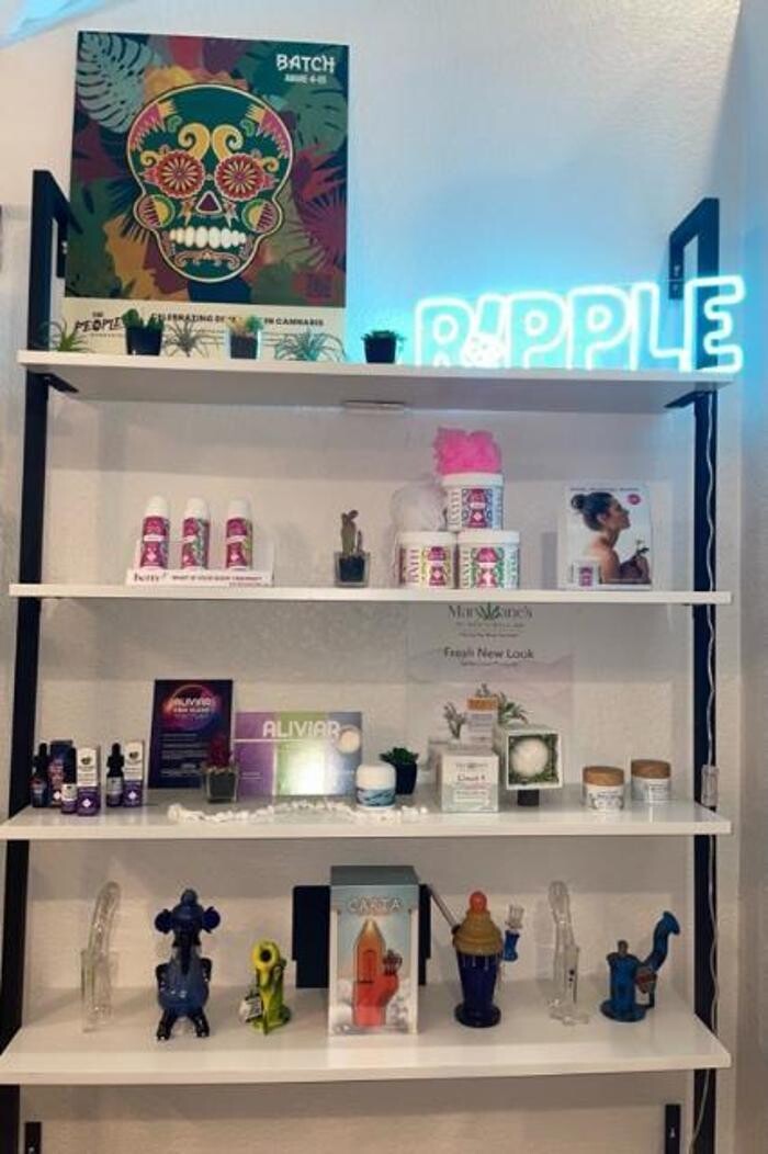 Images Del Mundo Weed Dispensary
