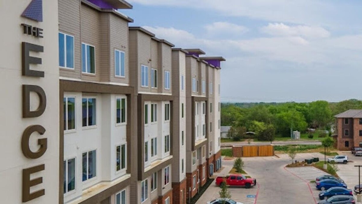 Images The Edge on Washington Student Housing