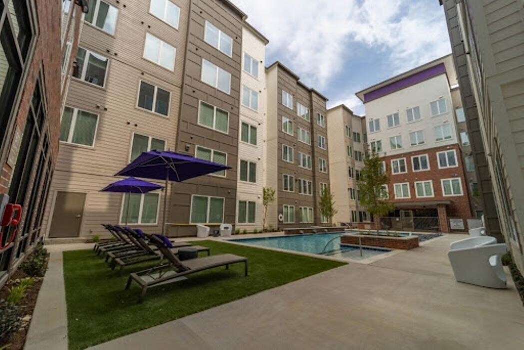 Images The Edge on Washington Student Housing