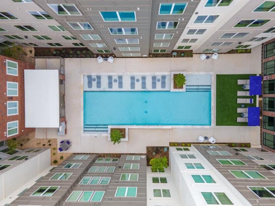 Images The Edge on Washington Student Housing