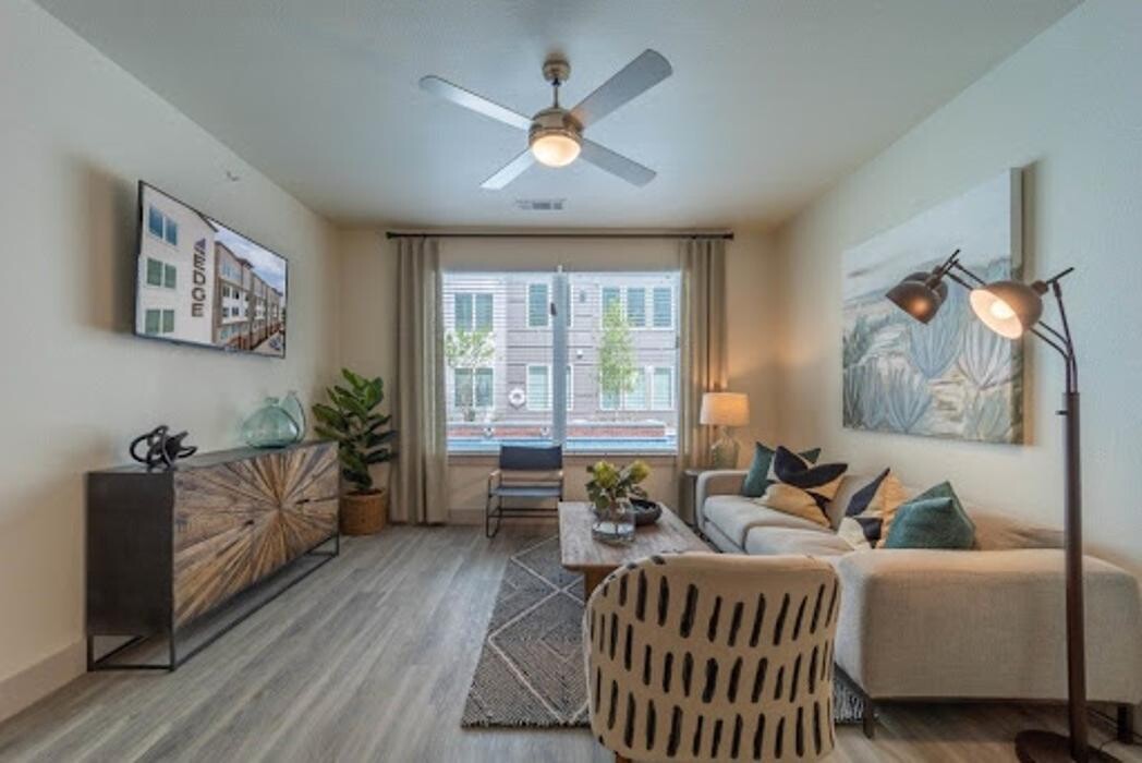 Images The Edge on Washington Student Housing