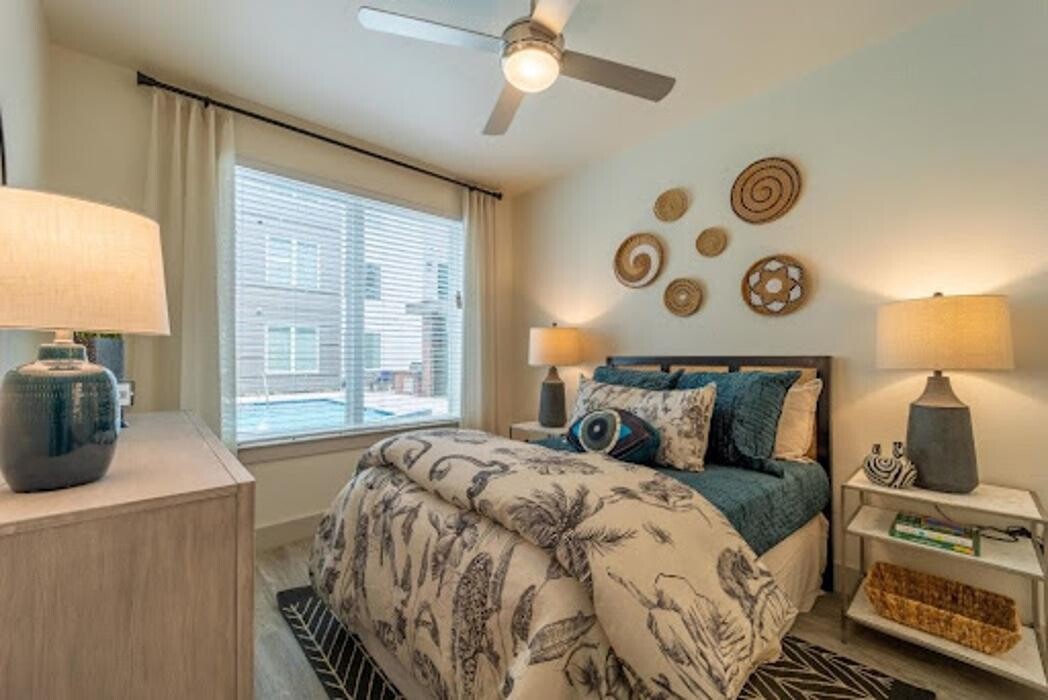 Images The Edge on Washington Student Housing