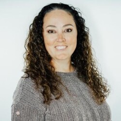 Risa Rowley, FNP Logo