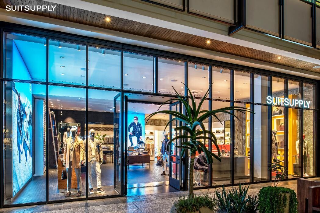 Images Suitsupply LA Century City