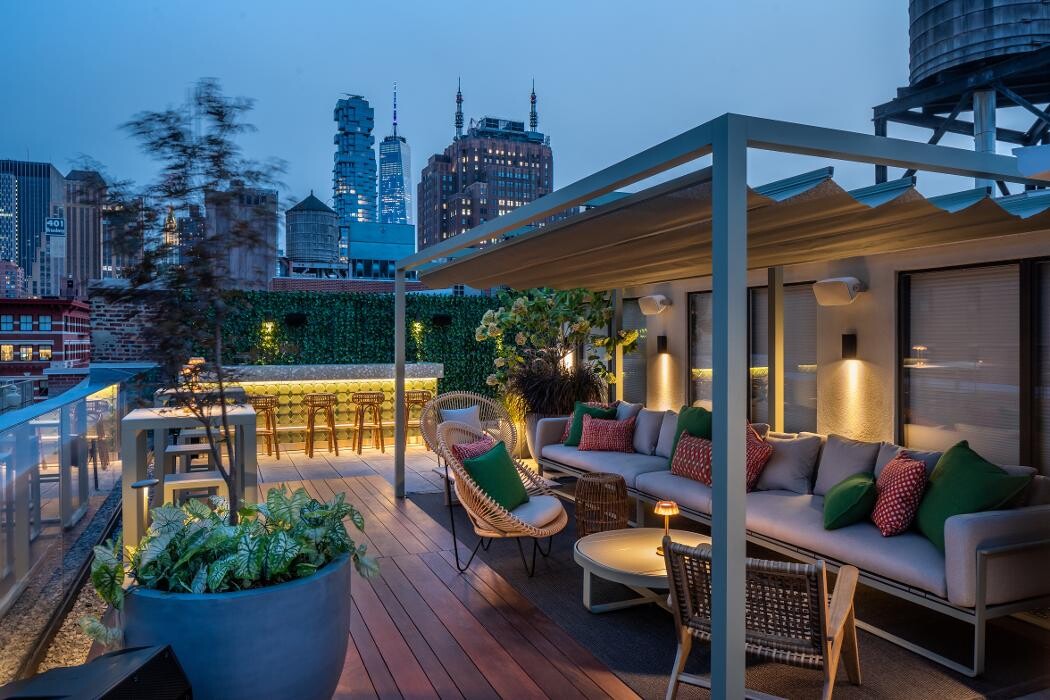 Images Suitsupply NY SoHo