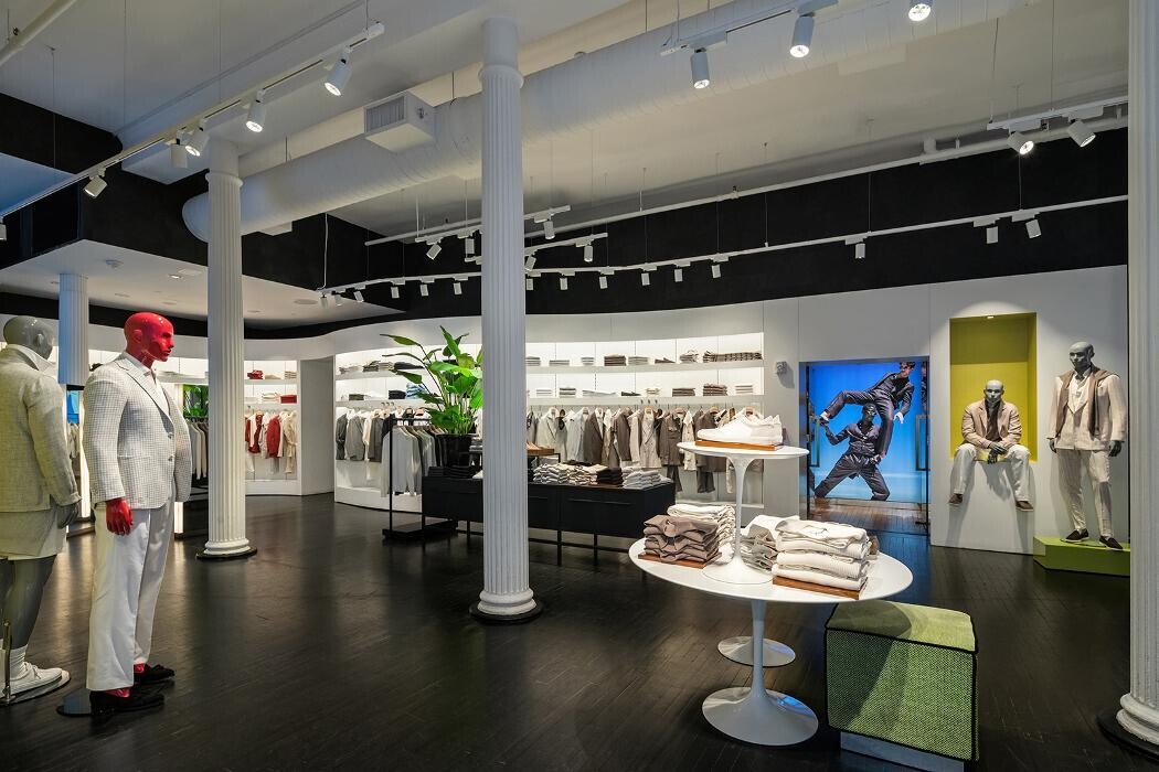 Images Suitsupply NY SoHo