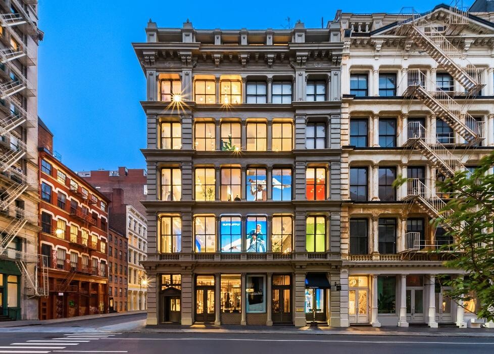 Images Suitsupply NY SoHo