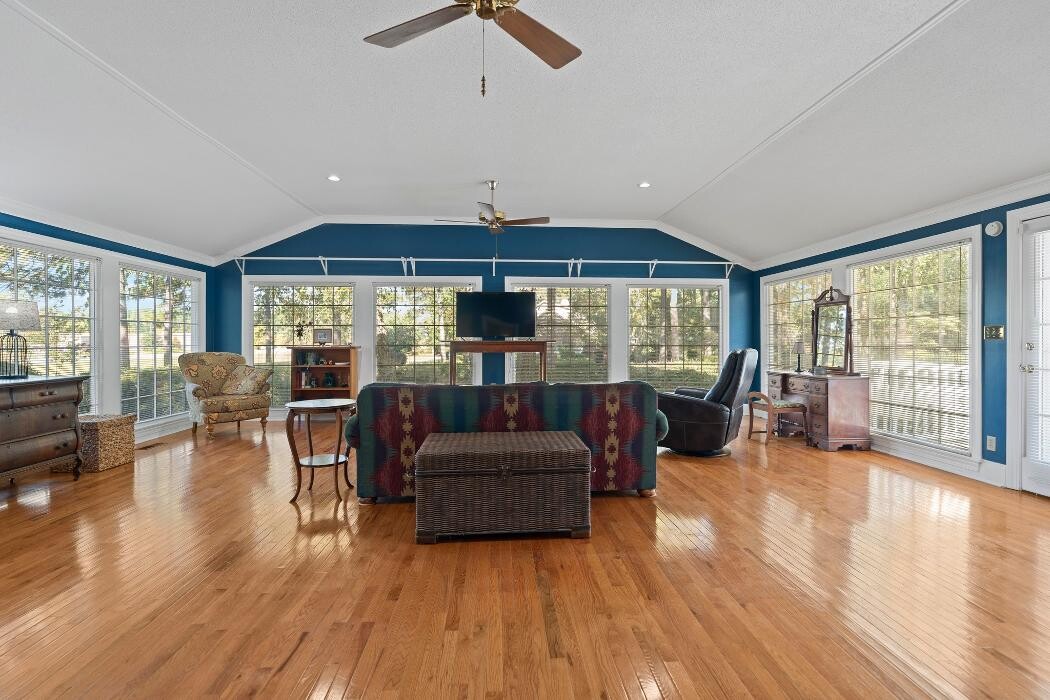 Images Coldwell Banker Deborah Gandy