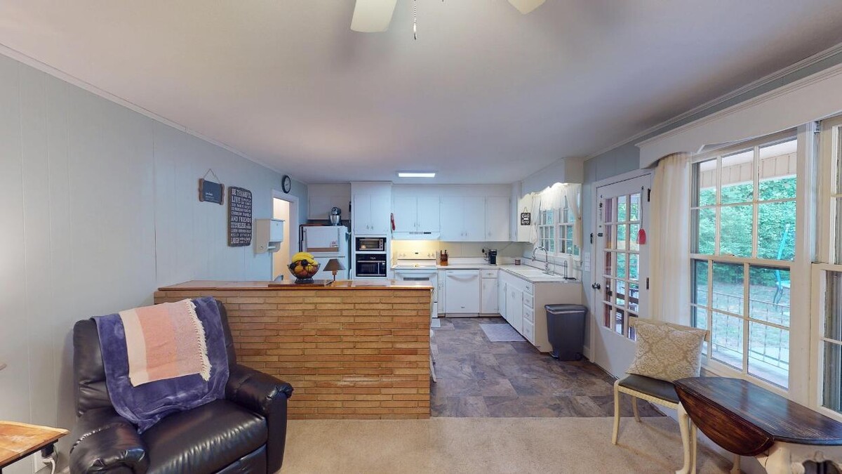 Images Coldwell Banker Deborah Gandy