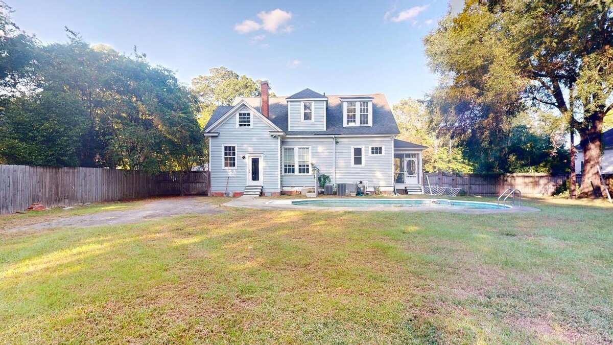 Images Coldwell Banker Deborah Gandy