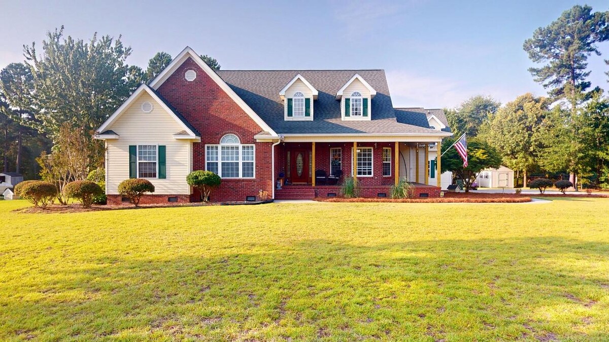 Images Coldwell Banker Deborah Gandy