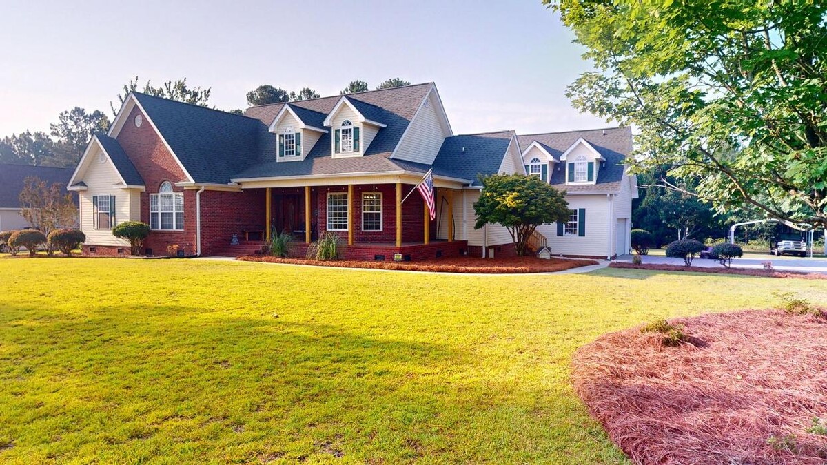 Images Coldwell Banker Deborah Gandy