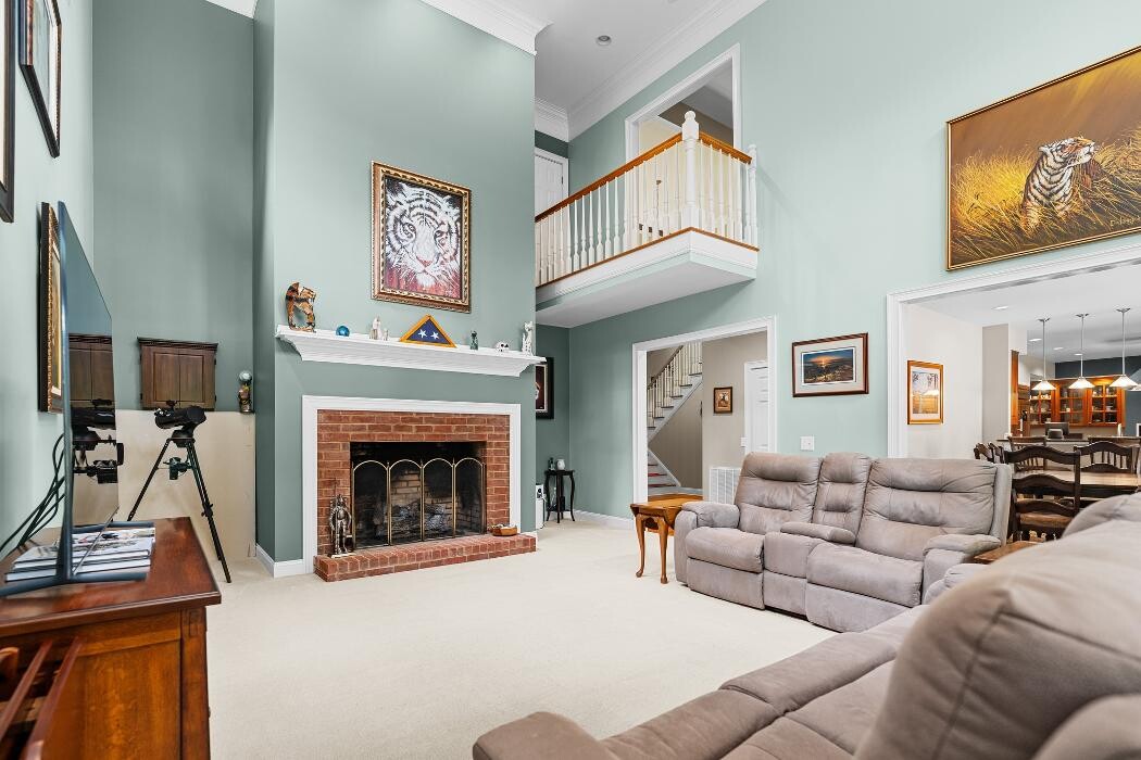 Images Coldwell Banker Deborah Gandy