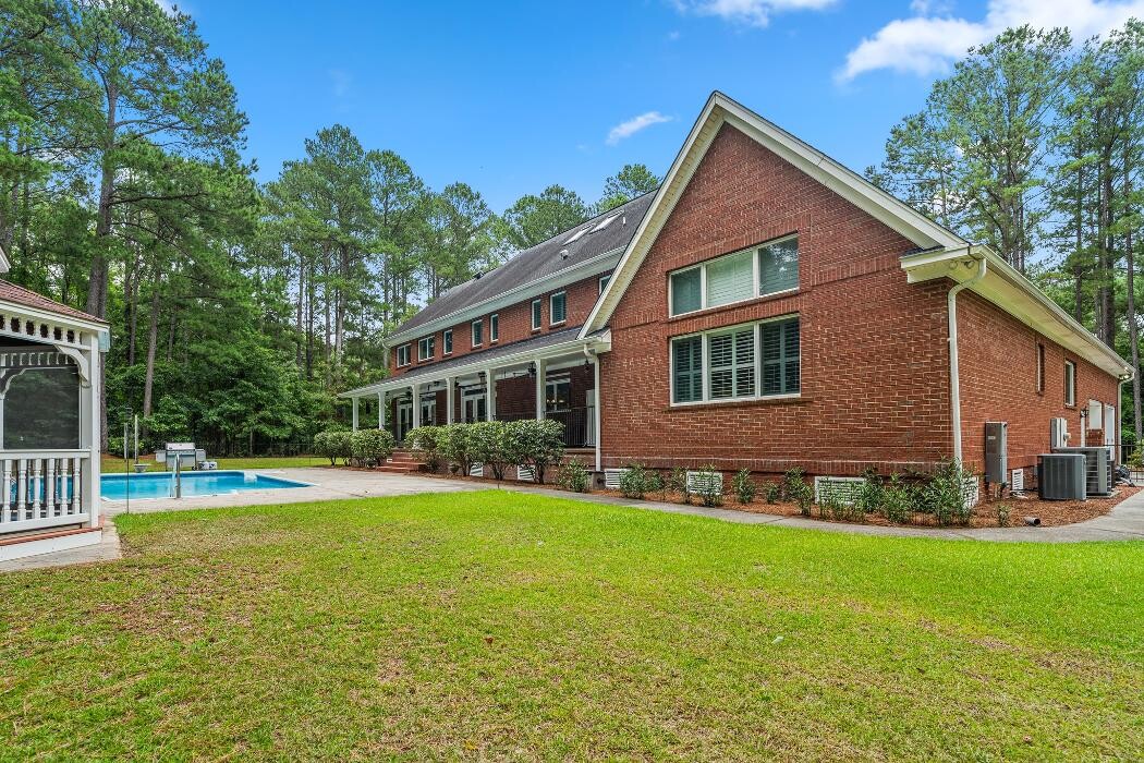 Images Coldwell Banker Deborah Gandy