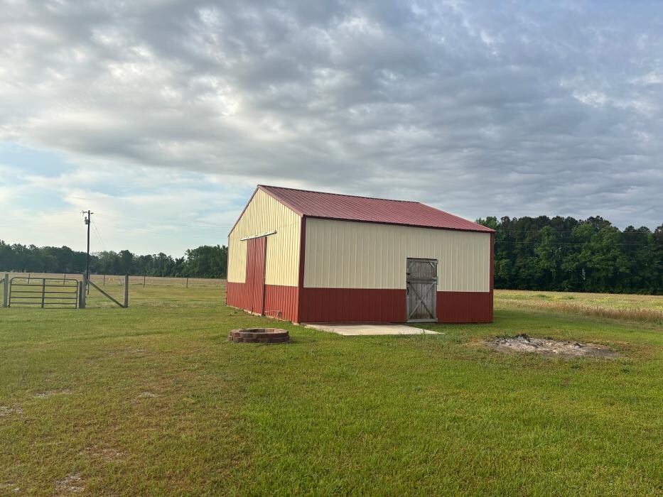 Images Coldwell Banker Deborah Gandy