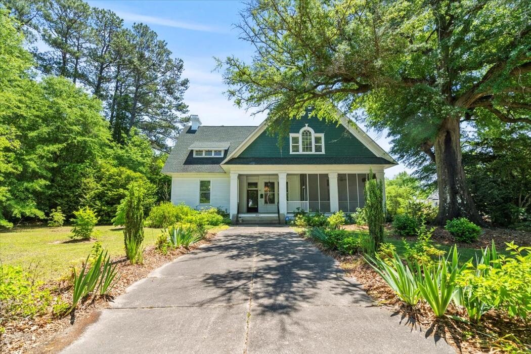 Images Coldwell Banker Deborah Gandy