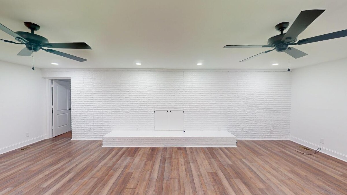 Images Coldwell Banker Deborah Gandy