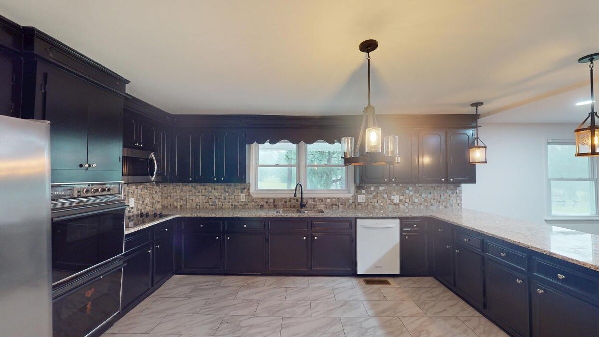 Images Coldwell Banker Deborah Gandy