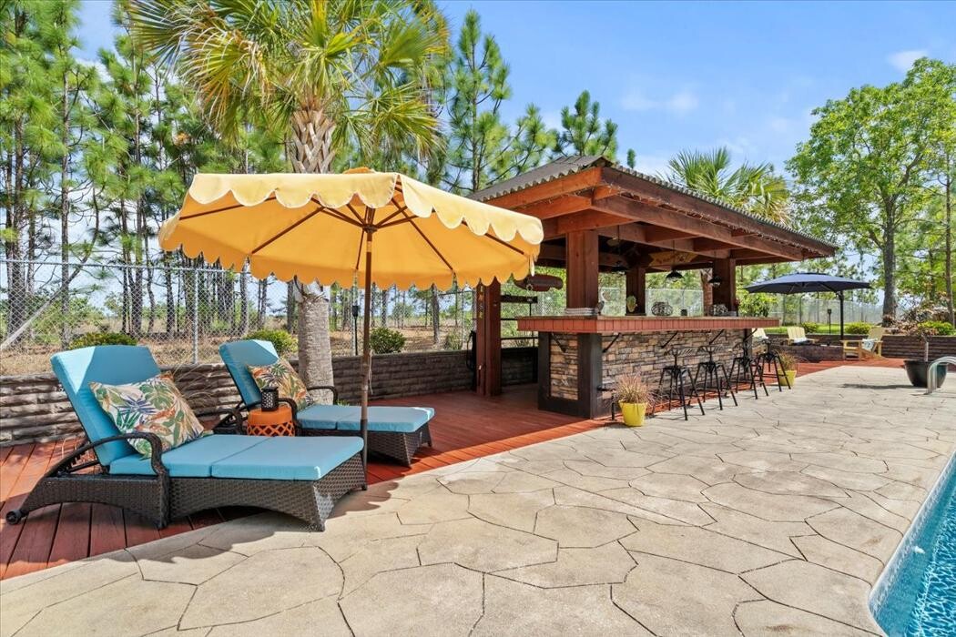 Images Coldwell Banker Deborah Gandy