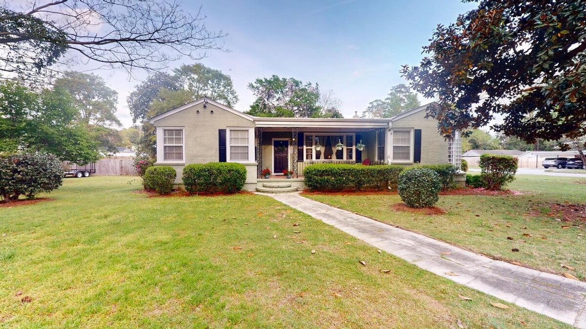 Images Coldwell Banker Deborah Gandy