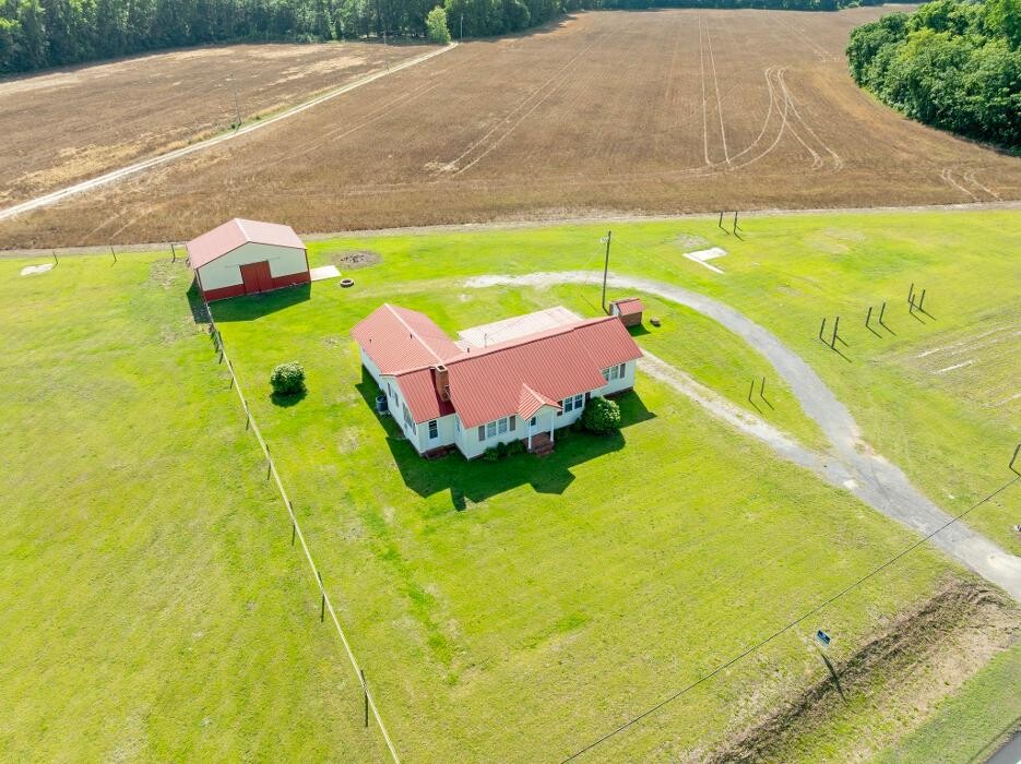 Images Coldwell Banker Deborah Gandy