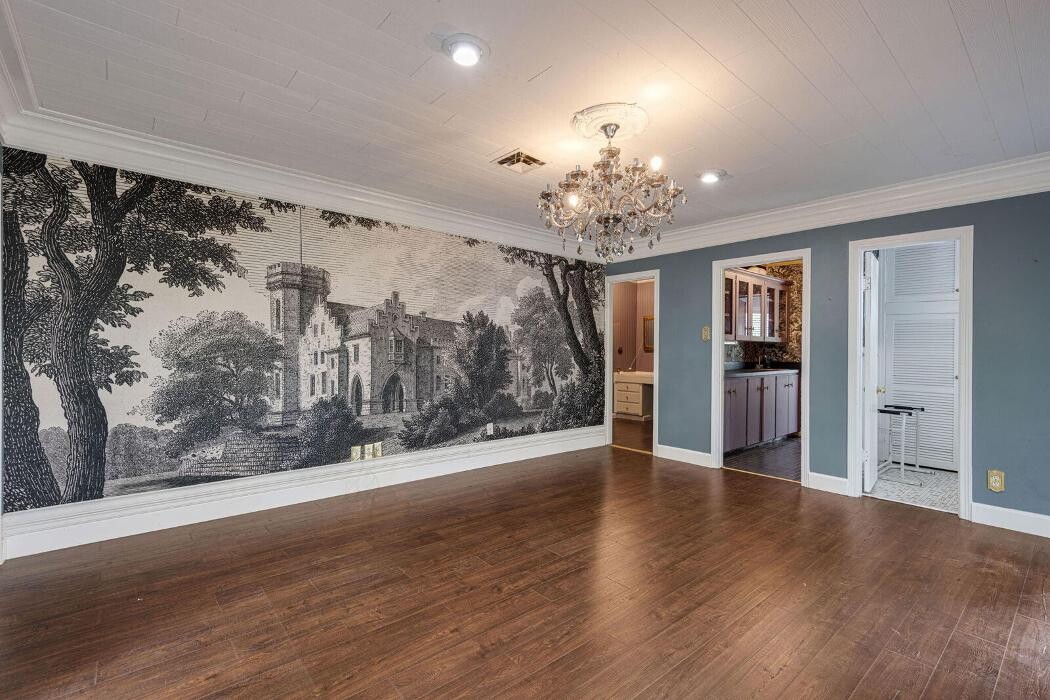 Images Century 21 Delia Realty Group