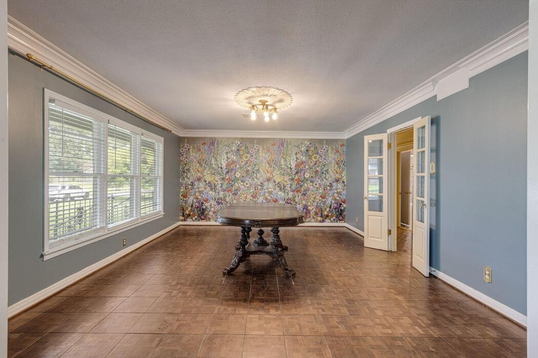 Images Century 21 Delia Realty Group