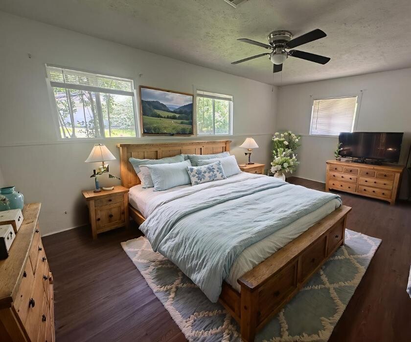 Images Century 21 Delia Realty Group