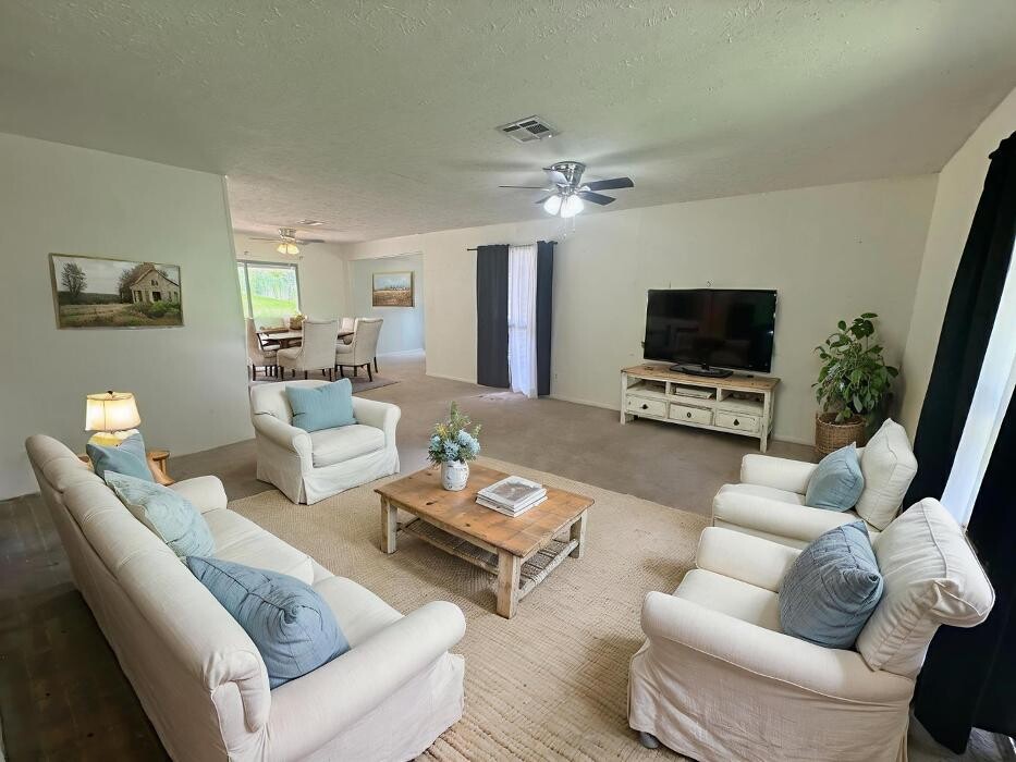 Images Century 21 Delia Realty Group