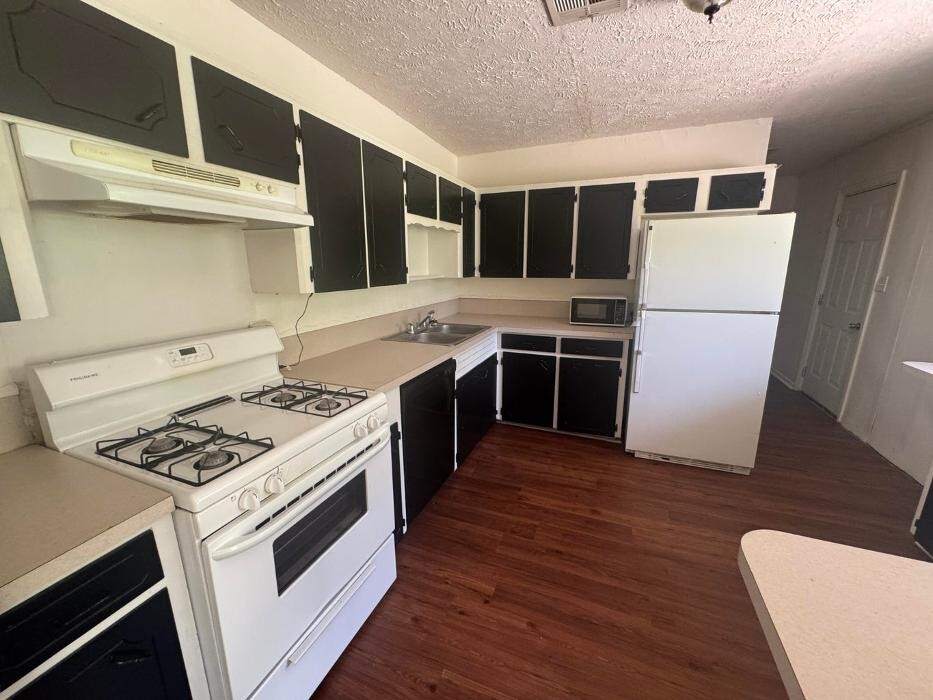 Images Century 21 Delia Realty Group