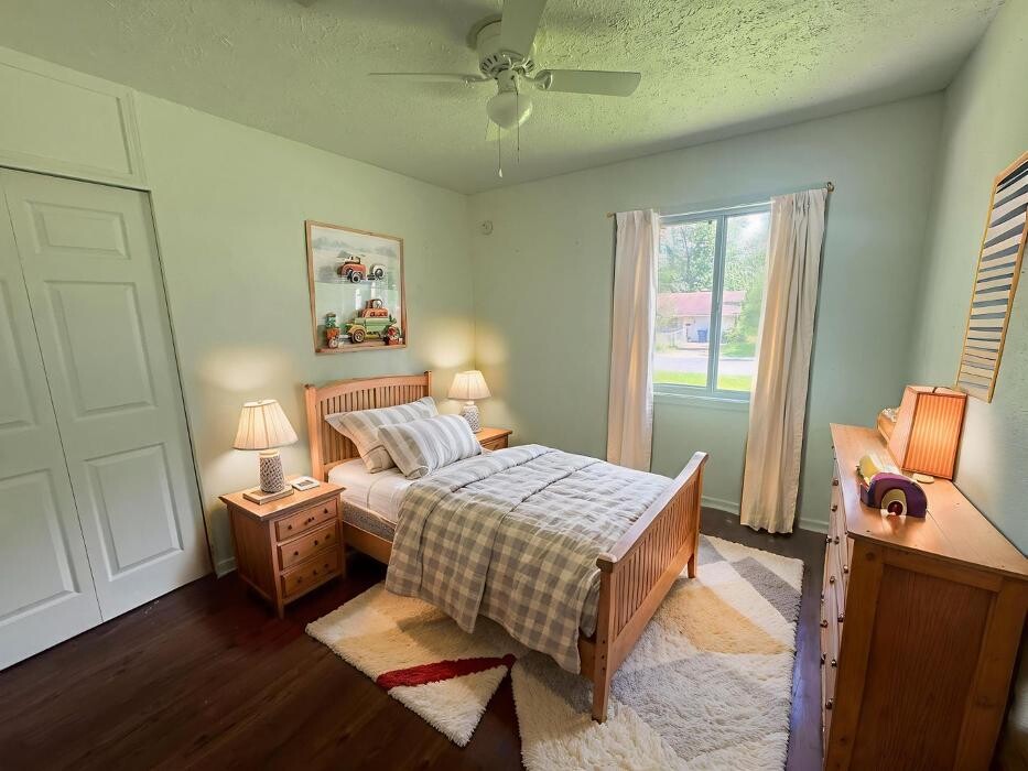 Images Century 21 Delia Realty Group