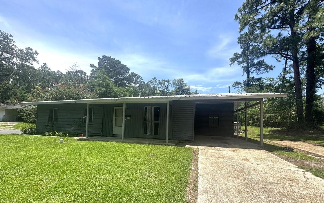 Images Century 21 Delia Realty Group