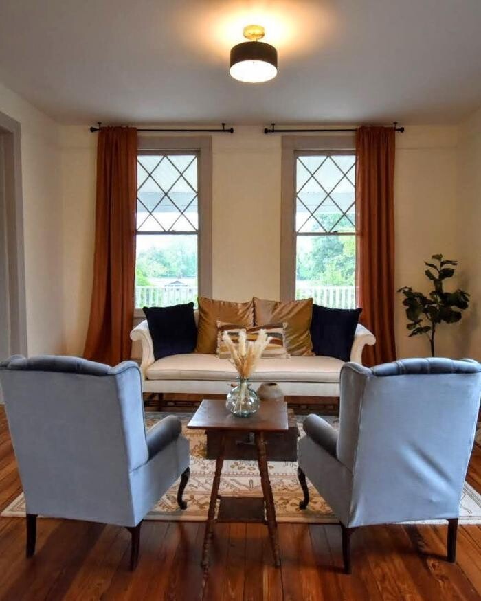 Images Century 21 Delia Realty Group