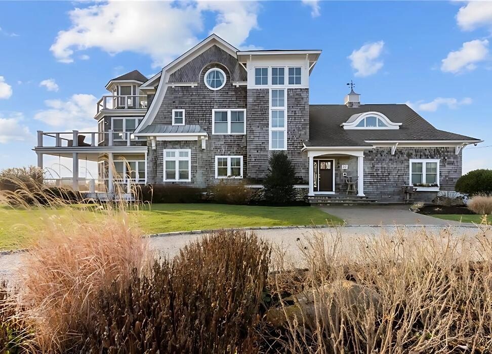 Images Century 21 Delia Realty Group
