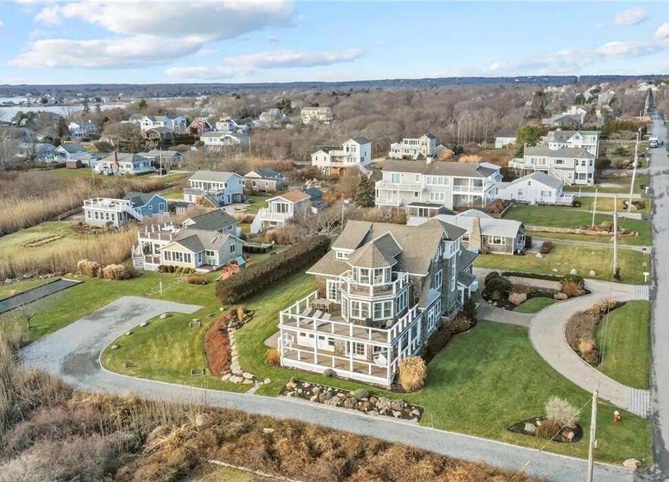 Images Century 21 Delia Realty Group