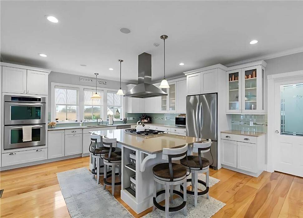 Images Century 21 Delia Realty Group