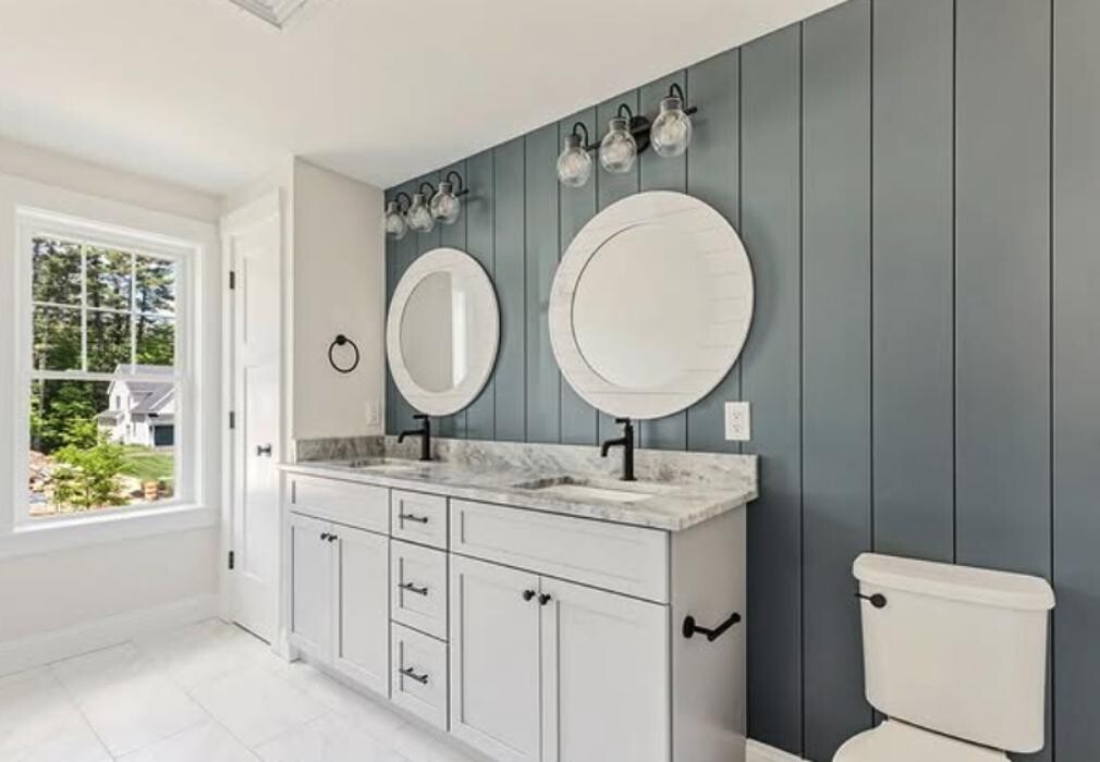 Images Champion Builders, Inc.