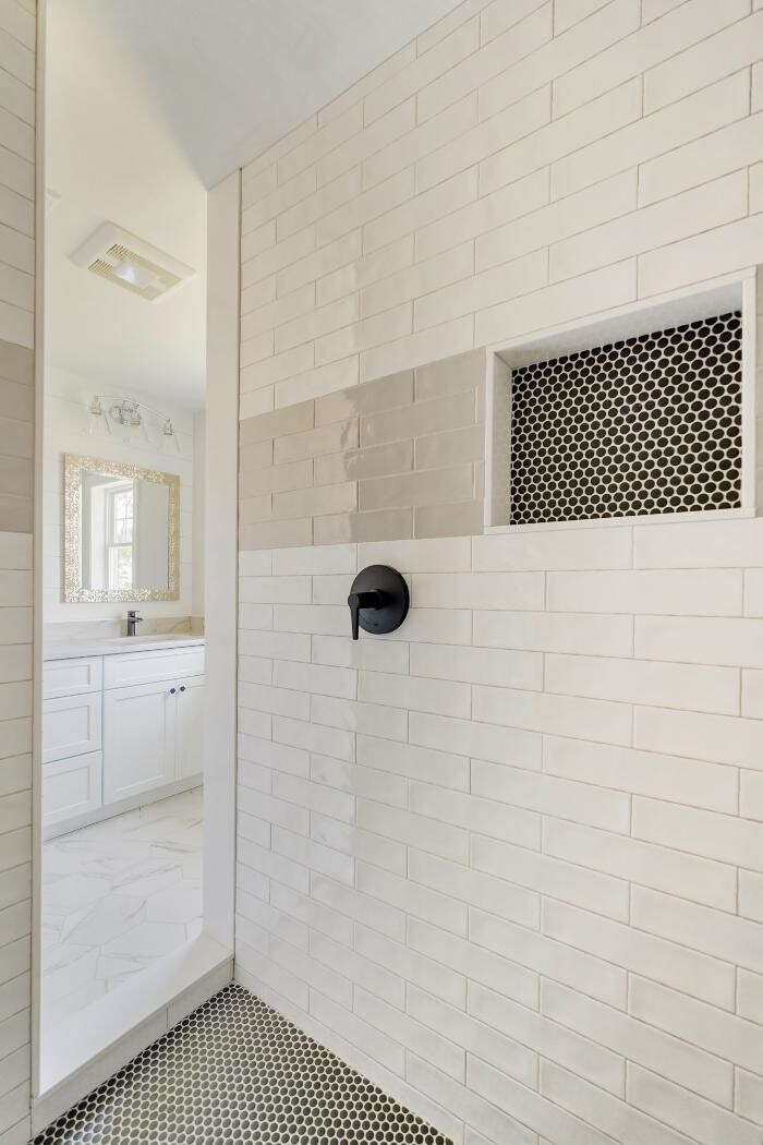 Images Champion Builders, Inc.