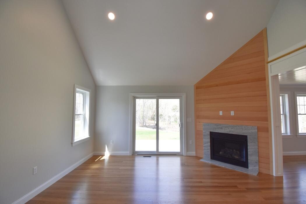 Images Champion Builders, Inc.