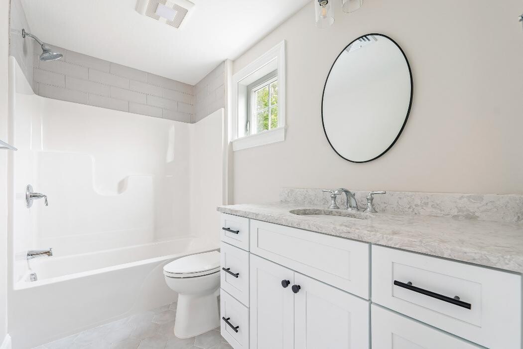 Images Champion Builders, Inc.