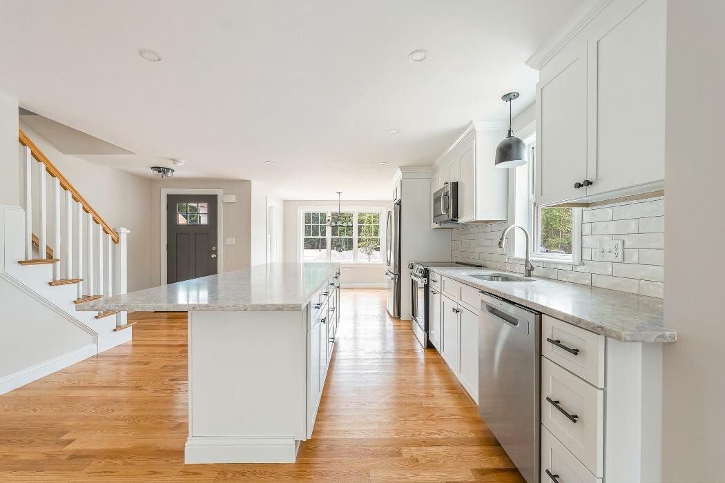 Images Champion Builders, Inc.