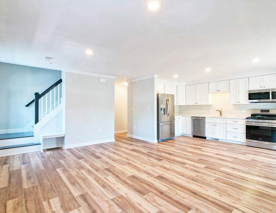 Images Champion Builders, Inc.