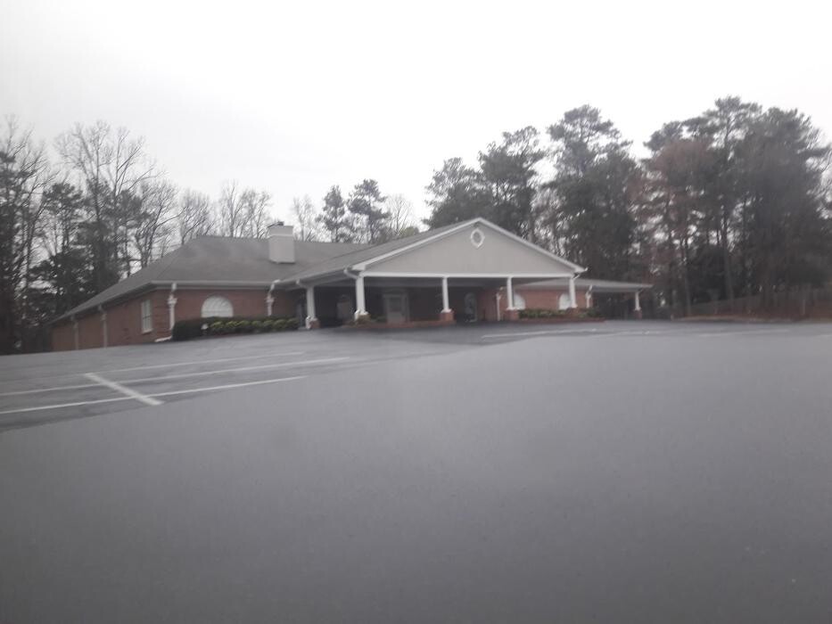 Images Bill Head Funeral Homes & Crematory/ Lilburn Tucker Chapel
