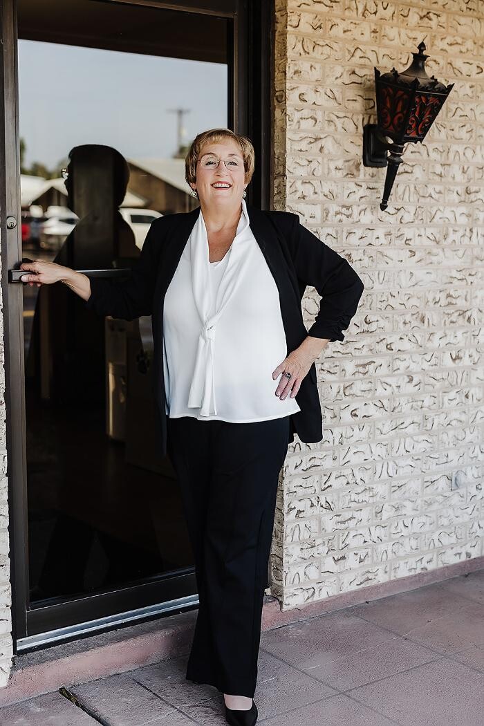 Images James Long Real Estate Inc