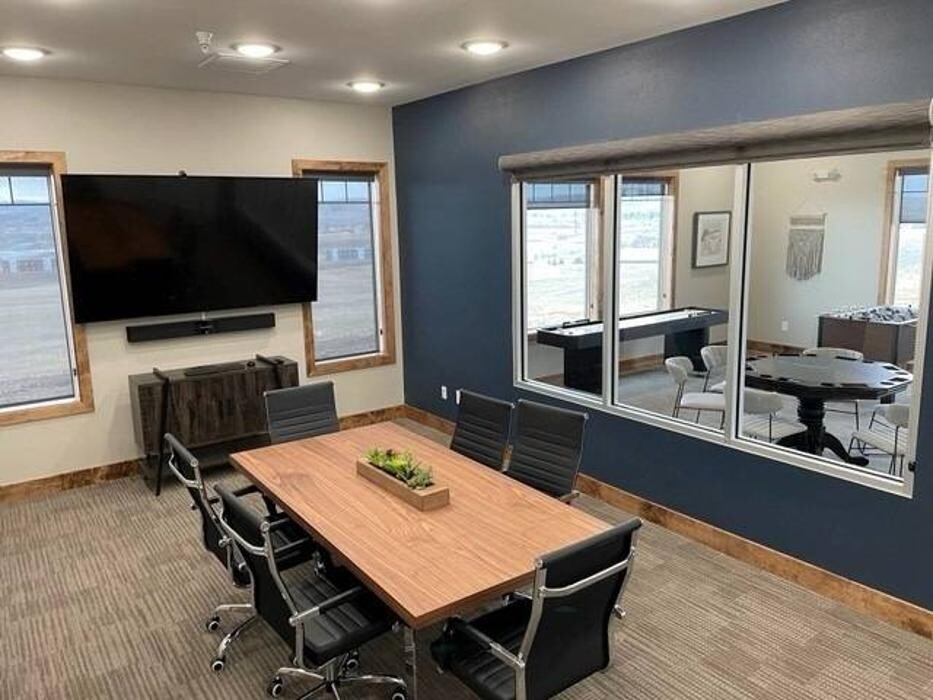 Images Tallgrass Apartments
