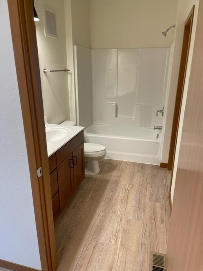 Images Tallgrass Apartments