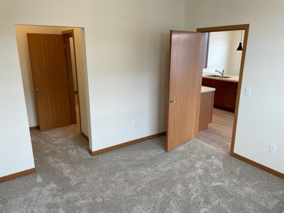 Images Tallgrass Apartments